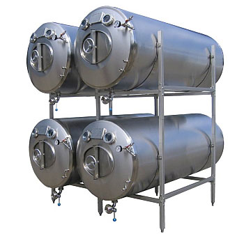 Insulated horizontal pressure vessels to storage of beer or cider
