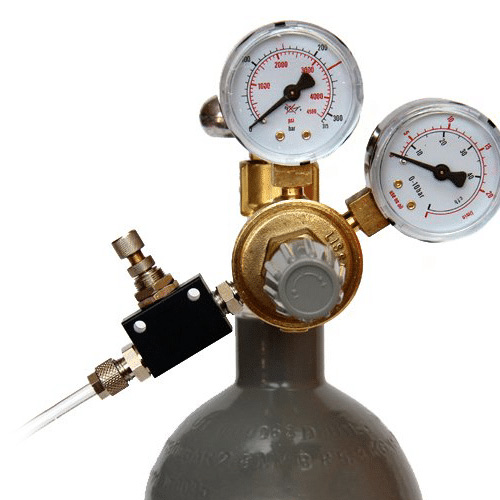 Manual gas valves and gas regulation valves for beer production tanks